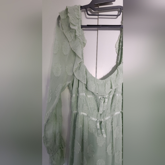 Free People Green Gown with Bishop Sleeves and Scoop Neck - Picture 2 of 3